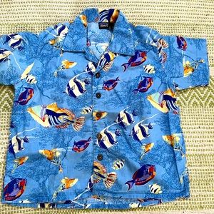 Patagonia organic cotton button up size 3-4t with fish pattern!
